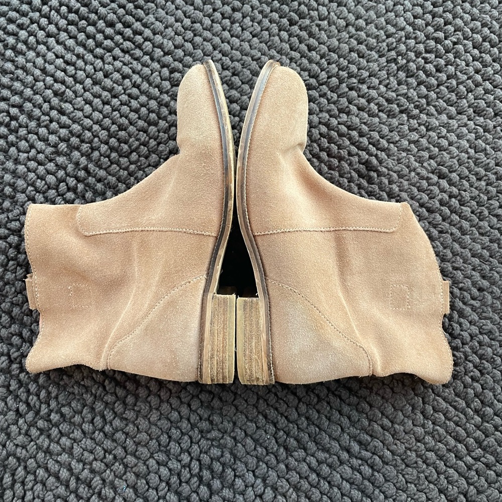 Seychelles - Tan Suede Ankle Boots - size 6 - Picture 4 of 7